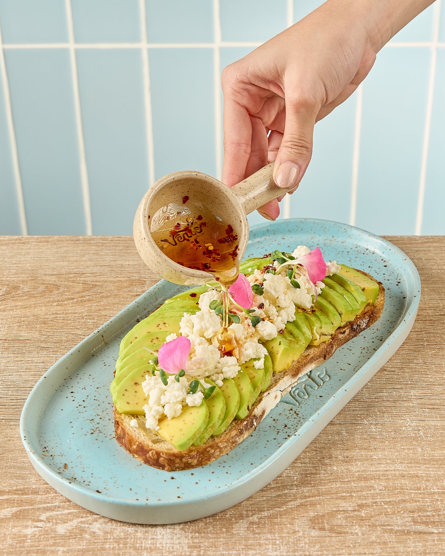Tostadas de Aguacate & Feta